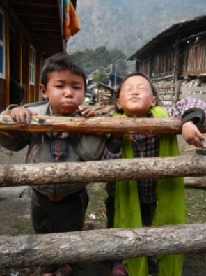 Two cheeky local Sherpa children in Ghunsa.